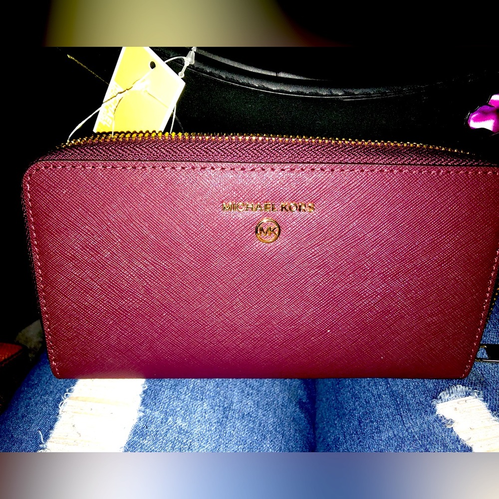 Michael kors blood red wallet